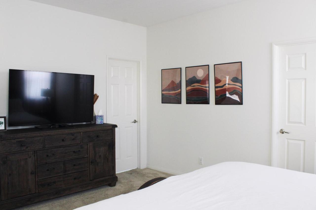 Entire Bungalow W/ Private Pool Near Palm Springs! Indio Exterior foto
